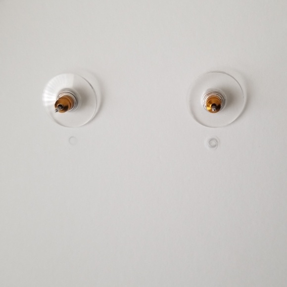 Earrings-BRAND NEW - Picture 3 of 3